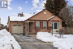 768 APPLE VALLEY LANE  Oshawa (Mclaughlin), ON L1J 7R4