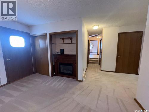 503 7Th Avenue W, Biggar, SK - Indoor