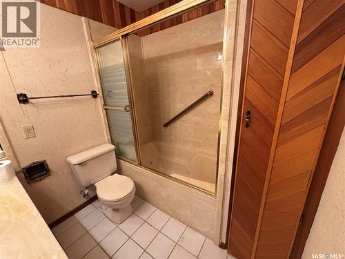 503 7Th Avenue W, Biggar, SK - Indoor Photo Showing Bathroom