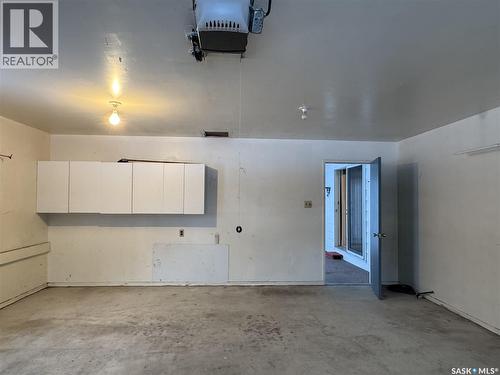 503 7Th Avenue W, Biggar, SK - Indoor Photo Showing Garage