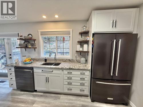 4487 Dick Road, Quesnel, BC - Indoor Photo Showing Kitchen With Upgraded Kitchen
