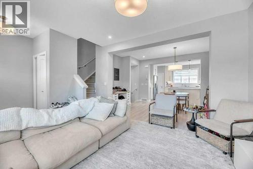 121 Dawson Circle, Chestermere, AB - Indoor Photo Showing Living Room