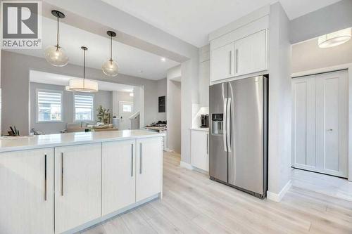 121 Dawson Circle, Chestermere, AB - Indoor Photo Showing Kitchen