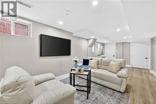 150 Brucedale Avenue E, Hamilton, ON - Indoor Photo Showing Other Room