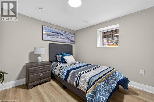 150 Brucedale Avenue E, Hamilton, ON - Indoor Photo Showing Bedroom