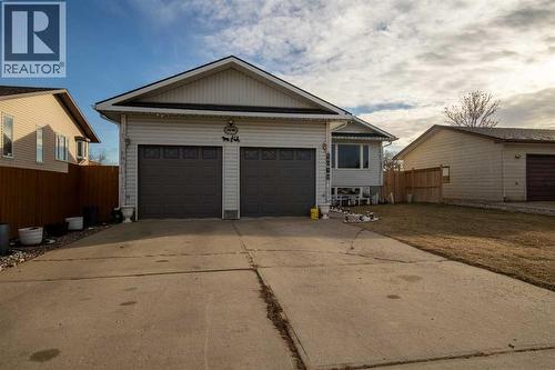 5018 42 Avenue, Taber, AB - Outdoor