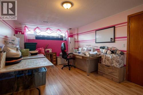 5018 42 Avenue, Taber, AB - Indoor