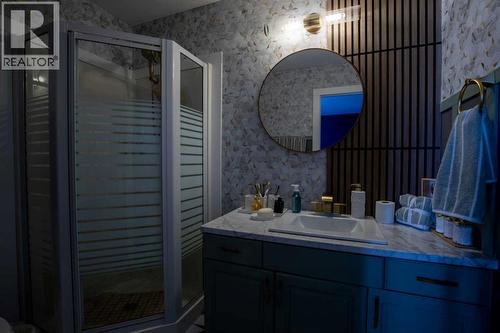 5018 42 Avenue, Taber, AB - Indoor Photo Showing Bathroom