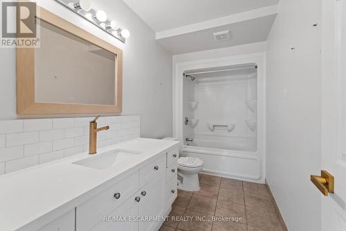 1056 Beach Boulevard, Hamilton, ON - Indoor Photo Showing Bathroom