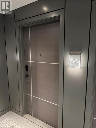 100 DALHOUSIE Street Unit# 4710  Toronto, ON M5B 0C7