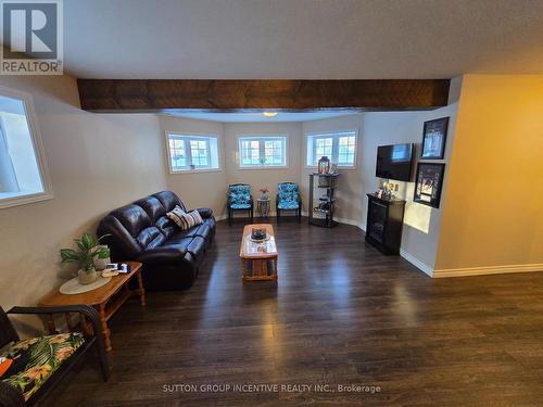 113 Desroches Trail, Tiny, ON - Indoor Photo Showing Living Room