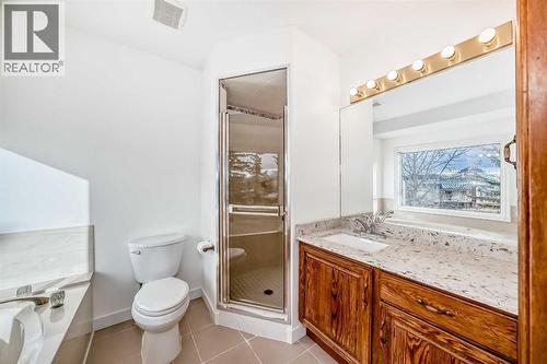 266 Edgepark Way Nw, Calgary, AB - Indoor Photo Showing Bathroom