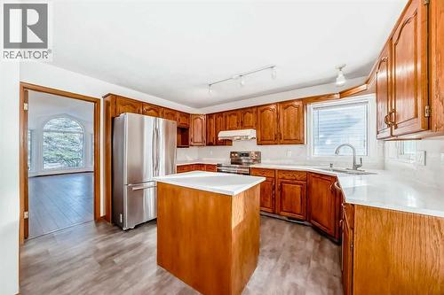 266 Edgepark Way Nw, Calgary, AB - Indoor Photo Showing Kitchen