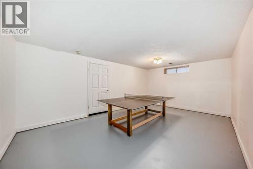266 Edgepark Way Nw, Calgary, AB - Indoor Photo Showing Other Room