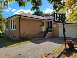 MAIN - 267 HOMEWOOD AVENUE  Toronto, ON M2R 2N4