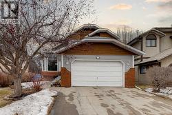 31 Scenic Hill Close NW  Calgary, AB T3L 1P2