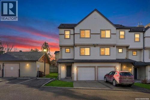 11 Copperfield Court SE  Calgary, AB T2Z 4Z3
