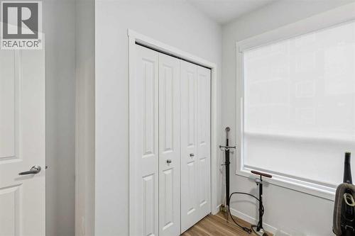 3116, 33 Carringham Gate Nw, Calgary, AB - Indoor Photo Showing Other Room