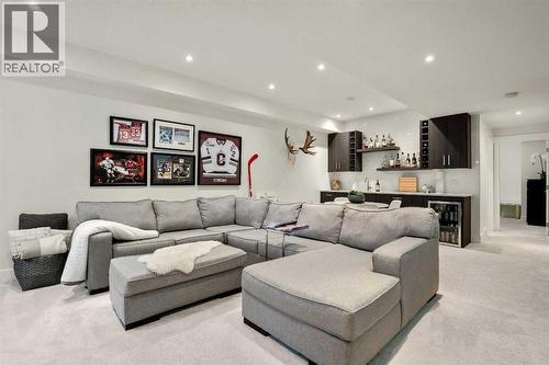 Great Space for Watching the Big Game - 303 30 Avenue Ne, Calgary, AB - Indoor Photo Showing Living Room