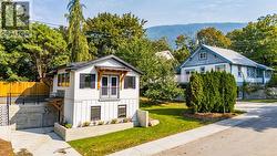 301 Carbonate Street  Nelson, BC V1L 4P6