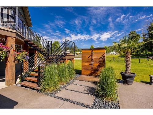 4284 Jaud Road, Kelowna, BC - Outdoor