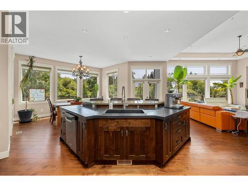 4284 Jaud Road, Kelowna, BC - Indoor Photo Showing Kitchen