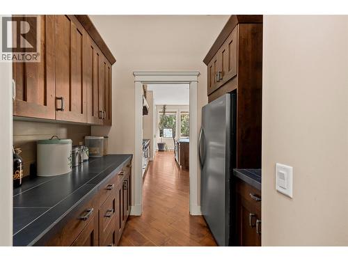 4284 Jaud Road, Kelowna, BC - Indoor Photo Showing Kitchen