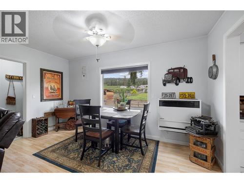 4284 Jaud Road, Kelowna, BC - Indoor Photo Showing Dining Room