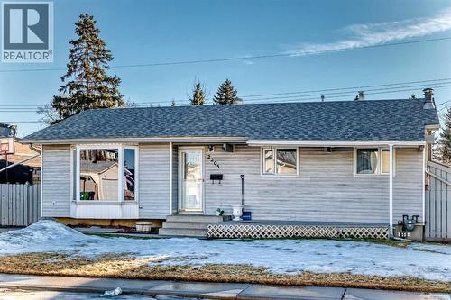 2205 80 Avenue Se, Calgary, AB - Outdoor