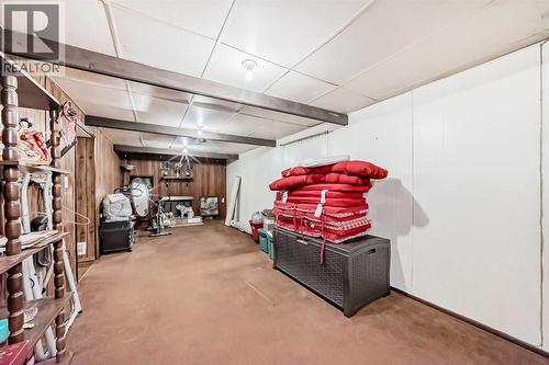 2205 80 Avenue Se, Calgary, AB - Indoor