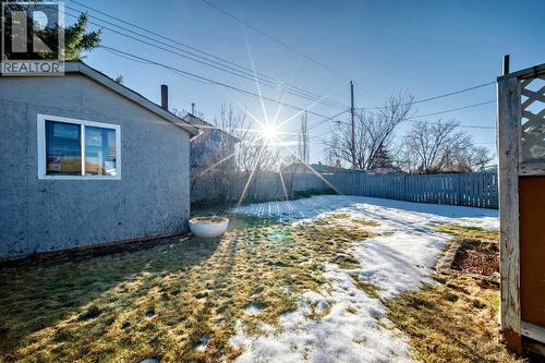 2205 80 Avenue Se, Calgary, AB - Outdoor