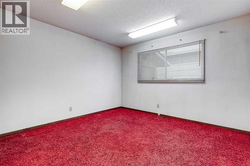 3387 Breton Close Nw, Calgary, AB - Indoor Photo Showing Other Room