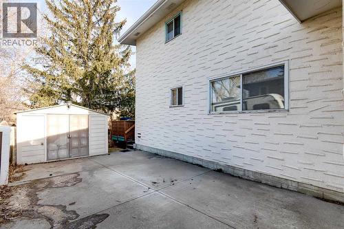 3387 Breton Close Nw, Calgary, AB - Outdoor With Exterior
