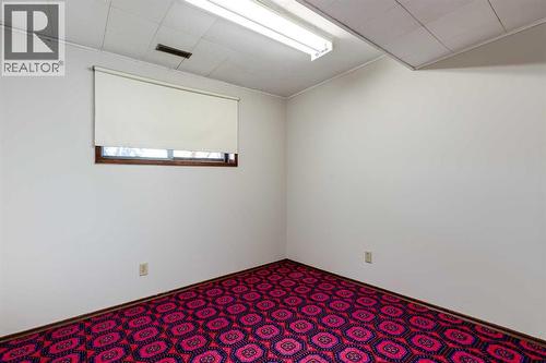 3387 Breton Close Nw, Calgary, AB - Indoor Photo Showing Other Room