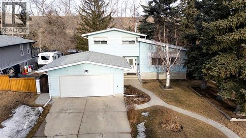 3387 Breton Close Nw, Calgary, AB - Outdoor