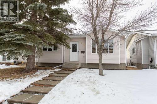 13 Eline Street  Red Deer, AB T4R 2M9