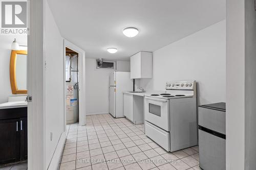 19 - 55 Arbour Glen Crescent, London East (East A), ON - Indoor Photo Showing Kitchen