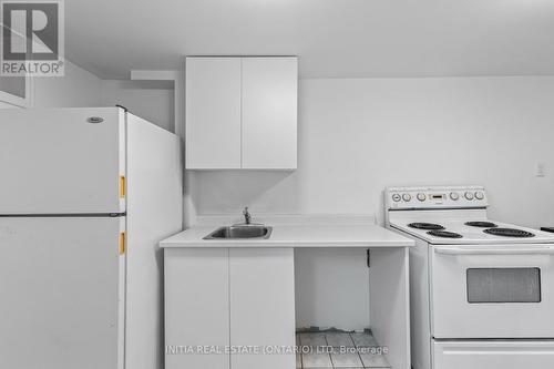 19 - 55 Arbour Glen Crescent, London East (East A), ON - Indoor Photo Showing Kitchen