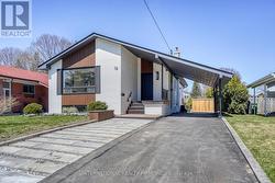 16 PARAGON ROAD  Toronto, ON M9R 1J5