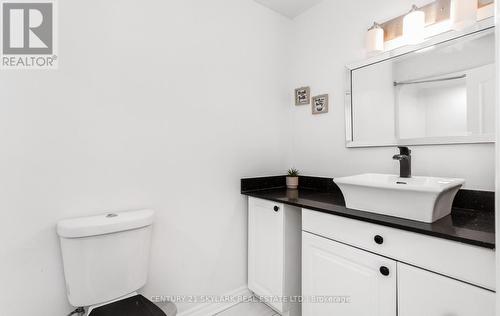 7646 Priory Crescent, Mississauga, ON - Indoor Photo Showing Bathroom