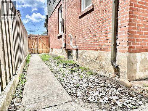 215 Rosewood Road, Hamilton, ON - Outdoor