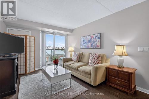 315 - 50 Via Rosedale Way, Brampton, ON - Indoor Photo Showing Living Room