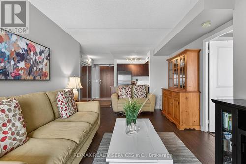 315 - 50 Via Rosedale Way, Brampton, ON - Indoor Photo Showing Living Room
