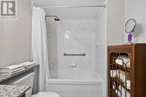 315 - 50 Via Rosedale Way, Brampton, ON - Indoor Photo Showing Bathroom