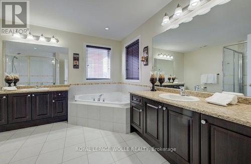 538 Thomas Slee Drive, Kitchener, ON - Indoor Photo Showing Bathroom