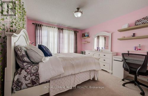 538 Thomas Slee Drive, Kitchener, ON - Indoor Photo Showing Bedroom