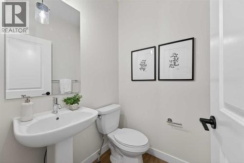 1051 Bayview Crescent, Airdrie, AB - Indoor Photo Showing Bathroom