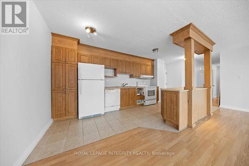 703 - 1190 Richmond Road, Ottawa, ON - Indoor Photo Showing Kitchen