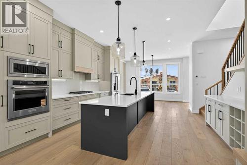 1137 41 Street Sw, Calgary, AB - Indoor Photo Showing Kitchen With Upgraded Kitchen