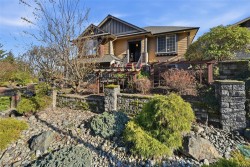 442 Montclair Dr  Nanaimo, BC V9R 7C2